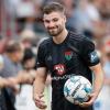 Einer der wenigen Momente im Hinspiel, in dem ein Schweinfurter Grund zum Lachen gefunden hat: Jacob Engel, damals noch Verteidiger, hat beim FC 05 eine neue Rolle als Linksaußen gefunden.