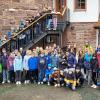 Die sechste Jahrgangsstufe der Realschule des FLSH Schloss Gaibach im Schullandheim auf Burg Rieneck im Spessart.