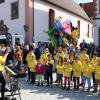 Mit einem kleinen Konzert eröffnete der Kinder- und Jugendchor Mini-Maxis den Frühlingsmarkt. Mit einem kleinen Konzert eröffnete der Kinder- und Jugendchor Mini-Maxis den Frühlingsmarkt.