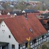 In Wülfershausen, hier ein Blick über die Dächer des Altorts, könnte ein Dorfflohmarkt durchgeführt werden.