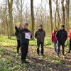 Waldspaziergang mit Grafenrheinfelds Revierförster Harald Spiegel (Mitte).