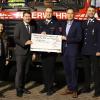 Ein Preisgeld in Höhe von 500 Euro hat Staatssekretär Sandro Kirchner der Freiwilligen Feuerwehr Lohr überreicht. 