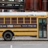 In diesem alten Schulbus fahren keine Kinder mit, sondern tausende Schallplatten. Am Dienstag, 24. April 2023, macht er Halt in Würzburg.
