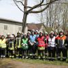 Voller Tatendrang und guter Hoffnung auf einen erfolgreichen Abschluss der Leistungsprüfungen stellte sich das Kandidatenteam und das Prüferquartett zu einem Erinnerungsbild zusammen; aufmunternde Worte sprach vorab stellvertretende Bürgermeisterin der Marktgemeinde Maroldsweisach Heidi Müller-Gärtner (Zweiter von links). Voller Tatendrang und guter Hoffnung auf einen erfolgreichen Abschluss der Leistungsprüfungen stellte sich das Kandidatenteam und das Prüferquartett zu einem Erinnerungsbild zusammen; aufmunternde Worte sprach vorab stellvertretende Bürgermeisterin der Marktgemeinde Maroldsweisach Heidi Müller-Gärtner (Zweiter von links).