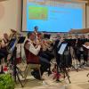Das Orchester des Musikvereins Stammheim mit seinem Dirigenten Thomas Meusert.