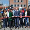 Landrat Wilhelm Schneider (Mitte) eröffnete am Sonntag auf dem Hofheimer Marktplatz mit zahlreichen Ehrengästen die neuen 23 Themenradtouren.