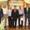 Emil Müller (links) sowie Kreisobmann Peter Hart und Andras Koch vom Vermessungsamt (rechts) ehrten (weiter von links), Gottfried Vogler (25), August Koch (50), Karl Häusler (25) und Edgar Emmert (40). Emil Müller (links) sowie Kreisobmann Peter Hart und Andras Koch vom Vermessungsamt (rechts) ehrten (weiter von links), Gottfried Vogler (25), August Koch (50), Karl Häusler (25) und Edgar Emmert (40).