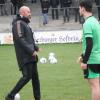 DFB-U21-Nationaltrainer Antonio Di Salvo (links) bei der Praxis-Trainingseinheit mit Heidingsfelder U19-Spielern. DFB-U21-Nationaltrainer Antonio Di Salvo (links) bei der Praxis-Trainingseinheit mit Heidingsfelder U19-Spielern.