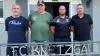 Matthias Hardt (Zweiter von rechts) wird Spielertrainer beim 1. FC Knetzgau mit (von links) dem stellvertretenden Vorsitzenden Attila Thiess, dem Vorsitzenden Alexander Klauer sowie Sportleiter Marcel Bakkers (rechts).
