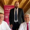 Bei der Vertragsunterzeichnung waren (von links) Wolfgang Seifert (Bürgermeister Wülfershausen), Frank Reichert (Landratsamt) und Thomas Weigand (Deutsche Telekom).
