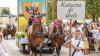Ohne die Pferde wäre beim Rakoczy-Festzug in Bad Kissingen vieles nicht möglich. Im Bild der geschmückte Wagen mit der russischen Kaiserin Katharina II. (Foto von 2022). 