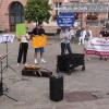 Am Samstagvormittag demonstrierte Susanne Kraut samt Mitstreitern auf dem Karlstadter Marktplatz für die die Verankerung von Dyskalkulie im bayerischen Schulrecht.