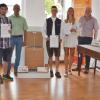 Die Preisträger der "Guten Form" mit ihren Gesellenstücken (von links): Cindy Raumschüssel, Linus Schlembach, Innungsobermeister Michael Werner, Max Werner, Alia Weisenseel, Bischofsheims Bürgermeister Georg Seiffert und Leon Ziegler.