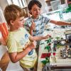 Kreativität ist gefragt, wenn Julius und Paul (von links) das letzte Abendmahl mit Legosteinen nachbauen. Kreativität ist gefragt, wenn Julius und Paul (von links) das letzte Abendmahl mit Legosteinen nachbauen.
