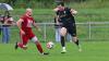 Routinier Serkan Yeniay (rechts) von Türkiyemspor Schweinfurt am Ball. Fabian Werner von der SG Eisenheim/Wipfeld versucht, ihn zu stören.
