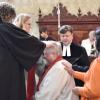 Dekanin Anne Salzbrenner segnet Diakonin Sabine Dresel für ihre neue Aufgabe in Königsberg. Dekanin Anne Salzbrenner segnet Diakonin Sabine Dresel für ihre neue Aufgabe in Königsberg.