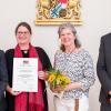 Bei der Preisverleihung: Abteilungsleiter Dr. Maximilian Wohlgschaft (von links), Kita Leitung Hanna Segnitz von Schmalfelden, Hauswirtschaftsleitung Silvia Popp und Joachim Laupenmühlen vom evangelischen Zweckverband Würzburg.