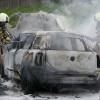 Der Mini Cooper fiel den Flammen zum Opfer. 