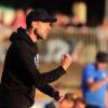 Kickers-Trainer Marco Wildersinn will, wie hier beim Regionalliga-Auswärtssieg in Illertissen, auch beim Pokalspiel in Großbardorf jubeln.