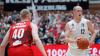 Collin Welp (links) von den Würzburg Baskets verteidigt gegen Hamburgs Seth Hinrichs (mit Ball). Die beiden Deutsch-Amerikaner könnten am 1. Oktober erneut im direkten Duell aufeinandertreffen.