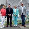 Regionaldirektorin Swantje Popp (von links), Landrat Christoph Schauder, Amtsleiterin Nicole Schwarz (Amt für Pflege und Versorgung beim Landratsamt) und Hausdirektor Sebastian Landwehr besichtigen den Neubau und den im Umbau befindlichen Gebäudeteil des Eduard-Mörike-Hauses in Bad Mergentheim.