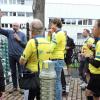 Zu Gast bei Lothar Vormwald (links) in seinem Isolatorenmuseum: Mitglieder des Landesverbands für erneuerbare Energien Nordrhein-Westfalen legten auf ihrer Radtour "Energiewende erFAHREN 2023" Stopp in Lohr ein. 