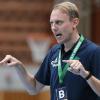 Johannes Heufelder, Trainer der Wölfe Würzburg, tritt mit seiner Mannschaft in der Dritten Handball-Liga an diesem Samstag zum ersten Auswärtsspiel dieser Saison bei der SG Leutershausen in der Heinrich-Beck-Halle im Ortsteil der Gemeinde Hirschberg an.
