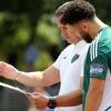 Ein Team in enger Absprache: FC-05-Trainer Marc Reitmaier (links) und der Schweinfurter Mittelfeldspieler Adrian Istrefi kennen sich schon lange aus alten WFV-Zeiten.