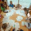 Fleißig machten die Kinder verschiedene Arbeitsblätter mit Schwungübungen im Bereich „Grafomotorik“. Fleißig machten die Kinder verschiedene Arbeitsblätter mit Schwungübungen im Bereich „Grafomotorik“.