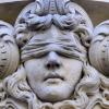 Weil sie einen Pfleger in einem Kitzinger Heim schlug, steht eine 42-Jährige jetzt unter Bewährung.