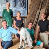 Fasziniert vom Rohstoff Holz (von links).: Thorsten Schwab, Susanne Keller, Carolin Voll, Maria Hoßmann, und Sebastian Heidenfelder.
