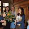 Besuch der israelischen Generalkonsulin aus München, Carmela Shamir (Zweite von rechts) im Historischen Rathaus der Stadt Kitzingen. Vorne von links: Oberbürgermeister Stefan Güntner, Landtagsabgeordnete Barbara Becker und Hofrat Walter Vierrether.