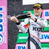 Beim ersten DTM-Rennen des Wochenendes am Red Bull Ring in Österreich wurde Laurin Heinrich Zweiter und durfte bei der Siegerehrung feiern.