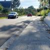 Für die Verlängerung des Gehwegs entlang der Kreisstraße in Dippach muss auch an der Böschung im Hintergrund durch eine Stützmauer Platz geschaffen werden.