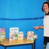 Die Autorin Suza Kolb war zu Gast in der  Grundschule Maroldweisach und stellte der jungen Zuhörerschaft zwei Bücher aus den erfolgreichen Reihen „Die Haferhorde“ bzw. „Emil Einstein“ vor.