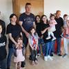 Das ist die neue Großfamilie von Reinhold Heppt. Seine Lebensgefährtin Irina (links neben ihm) und die damals acht Kinder. Als das Foto entstand war die gemeinsame Tochter Milana noch nicht geboren. Rechts stehen die Großeltern.