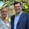 Blicken gemeinsam optimistisch auf die Wahlen am kommenden Sonntag - Landtagskandidatin Steffi Wierlemann und Matthias Henneberger als Kandidat zum Bezirkstag.