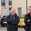 Am Sinnauplatz kommen aktuell viele Störungen im Netz von Vodafone vor. Mathias Knüttel (links) und Michael Schmaus sind darüber nicht erfreut.