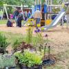 Neben dem Spielplatz gab es auch eine Spielstation mit Spielideen für Kinder beim Gartenmarkt. Neben dem Spielplatz gab es auch eine Spielstation mit Spielideen für Kinder beim Gartenmarkt.