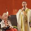 Applaus für 42 Jahre Dienst in der Kirchengemeinde St. Rochus in Dittelbrunn: Ruhestandspfarrer Gerhard Staudt und Haushälterin i.R. Christa Köhler ziehen nun nach Würzburg.