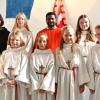Auf dem Foto vorne von links: Anton Harth, Lia Pittner, Paulina Ernst, Mathilda Hofmann, Elias Brandl; hinten von links: Ministrantenbeauftragte Christiane Bischof,  Helena Bischof, Pater Manohar, Laura Pittner, Marie Elsner.