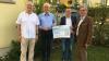 Auf dem Foto (von links) Christian Birken, Schriftführer Hospizverein, Andreas Lehmann, Beauftragter für Öffentlichkeitsarbeit, Dr. Christian Köhler, Gemeindevorsteher, und Wolfgang Engert, 1. Vorsitzender Hospizverein.