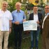 Auf dem Foto (von links) Christian Birken, Schriftführer Hospizverein, Andreas Lehmann, Beauftragter für Öffentlichkeitsarbeit, Dr. Christian Köhler, Gemeindevorsteher, und Wolfgang Engert, 1. Vorsitzender Hospizverein.