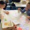 Beim Spiel „Einkauf für ein Picknick mit begrenztem Budget“ wurden den Schülern die verschiedenen Charaktere zugeteilt. Mit guten Argumenten mussten die anderen Mitspieler überzeugt werden, die von ihnen bevorzugten Lebensmittel zu wählen.