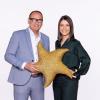 Sandra Rieß und Volker Heißmann moderieren die Sternstunden-Gala aus der Nürnberger Frankenhalle.
