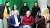 Videos für die sozialen Netzwerke: Die Teilnehmer an der Eröffnung des neuen Medienraums an der Mädchenrealschule in Volkach durften live Studioluft schnuppern.