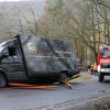 Ein Paketauto hing im Februar 2020 an Zufahrt zum Humuswerk in Wernfeld fest. Die Stadt soll für den Einsatz zu wenig abgerechnet haben.