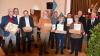 Die für langjährige Mitgliedschaft im Sebastiani-Verein Geehrten mit Hauptmann Thomas Hahmann (ganz rechts) und Vorstand Pfarrer Matthias Wolpert (Zweiter von rechts).