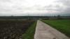 Auf den Feldern zu beiden Seiten dieses Feldweges zum Umspannwerk soll der "Solarpark am Umspannwerk" nahe Martinsheim und Enheim entstehen.