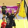 Gefühlvoll lupft Eltmanns Gavra Meduric (links vorne) den Ball über den Gästeblock aus Mimmenhausen.